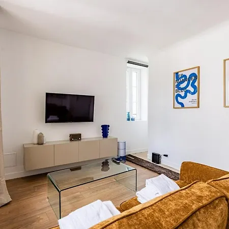 Apartment 3#apartment 4 People#1br#mouffetard#sorbonne